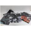 Image 1 : BOX W/5 COLLECTIBLE BAND T-SHIRTS - INCLUDES