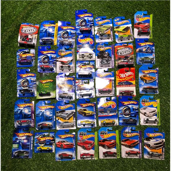 LOT OF 36 NEW IN BOX HOT WHEELS