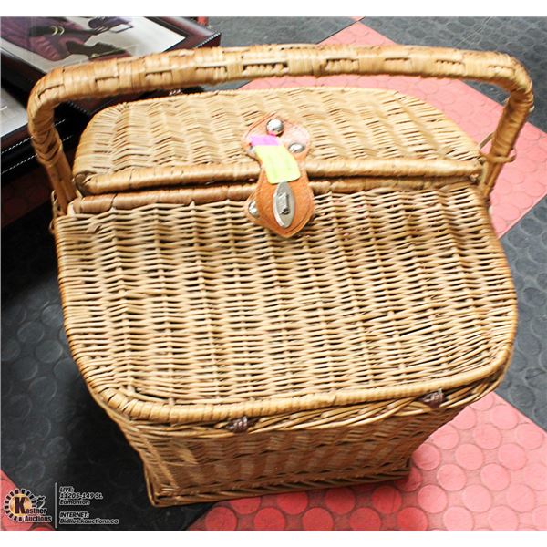 PICNIC BASKET