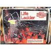Image 1 : LIFE LADDER 25' 3 STOREY FIRE ESCAPE
