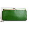 Image 1 : LADY BUXTON GREEN WALLET