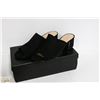 Image 1 : NEW PAIR OF EXPRESSION BLACK FAUX SUEDE OPEN