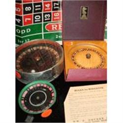 Portable wooden roulette wheel