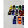 Image 2 : Nice Tray Lot Of Hot Wheels