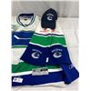 Image 2 : 40th Year Anniversary 1970-2010 Vancouver Canucks Jersey, Hat And Scarf