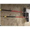 Image 2 : 2 Quickie Brooms