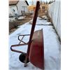 Image 3 : Wheelbarrow