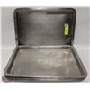 Image 1 : LOT OF 7 STAINLESS STEEL TRAYS