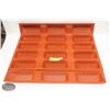Image 1 : 2 SILICONE 15 LOAF MOLDS 18"X24"