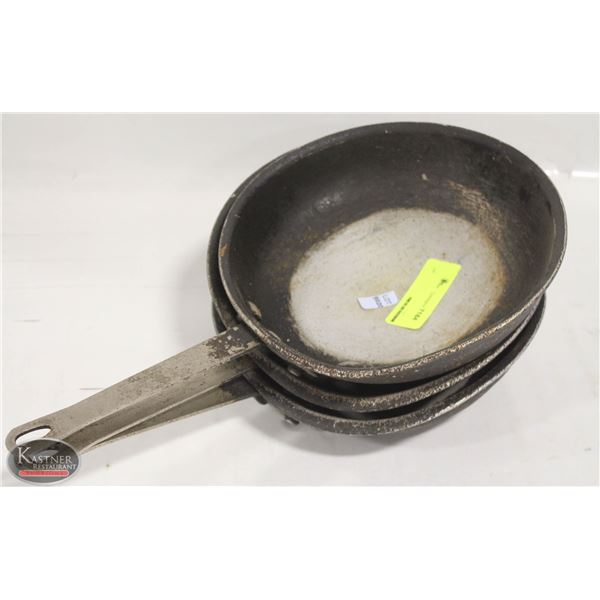 LOT OF 3 ALUMINUM 9" FRYING PANS * AS IS*