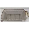 Image 1 : WELLBUILT KITCHEN CARE 15" X 9" X 3" HD WIRE CRUMB