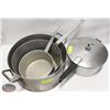 Image 1 : LOT W/ TWO ALUMINUM SAUCEPANS & 1 STOCK POT,