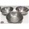 Image 1 : 2 STAINLESS STEEL MIXING BOWLS & COLANDER