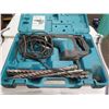 Image 2 : Makita AVT Electric Rotary Hammer HR4010C in Hard Case