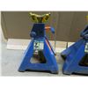 Image 2 : Qty 2 NAPA Professional Equipment Blue 7 Ton Vehicle Stand