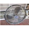 Image 2 : Utilitech Pro Metal Pedestal Warehouse Fan