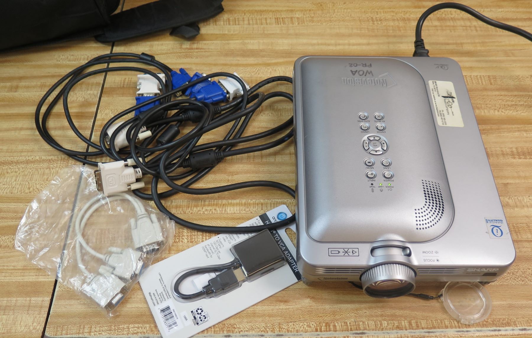 Sharp Notevision Sharp Notevision PG-M20X Digital Multimedia Projector w/ Cords & Carry Case