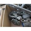 Image 8 : Pallet Multiple Valves MC70, Couplings, Chains Misc Sizes