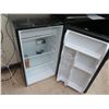 Image 2 : Igloo Mini Refrigerator IRF32BK w/ Freezer Compartment
