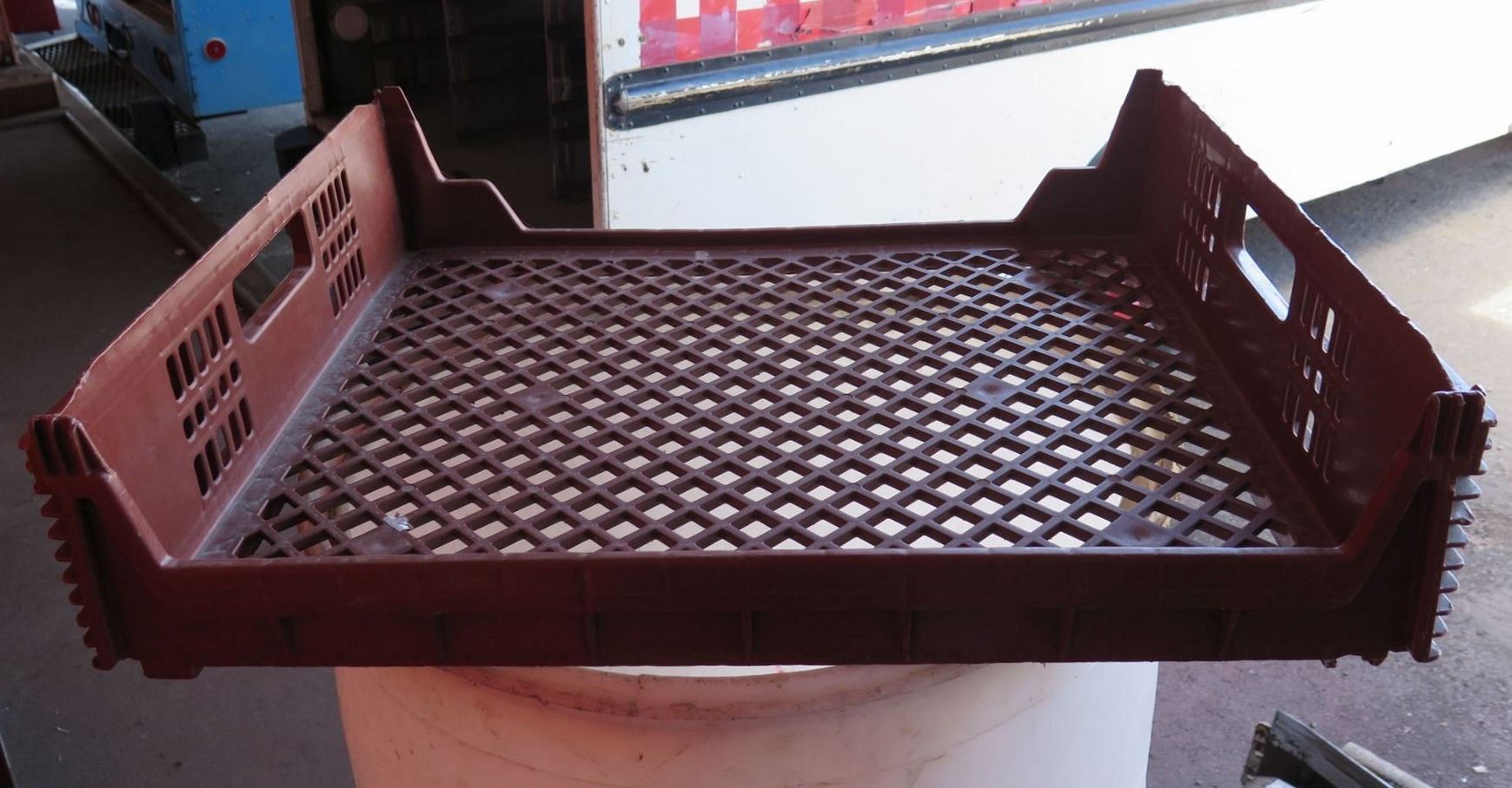 Qty 30 Brown Stackable Square Heavy Plastic Bread Trays 6” Deep
