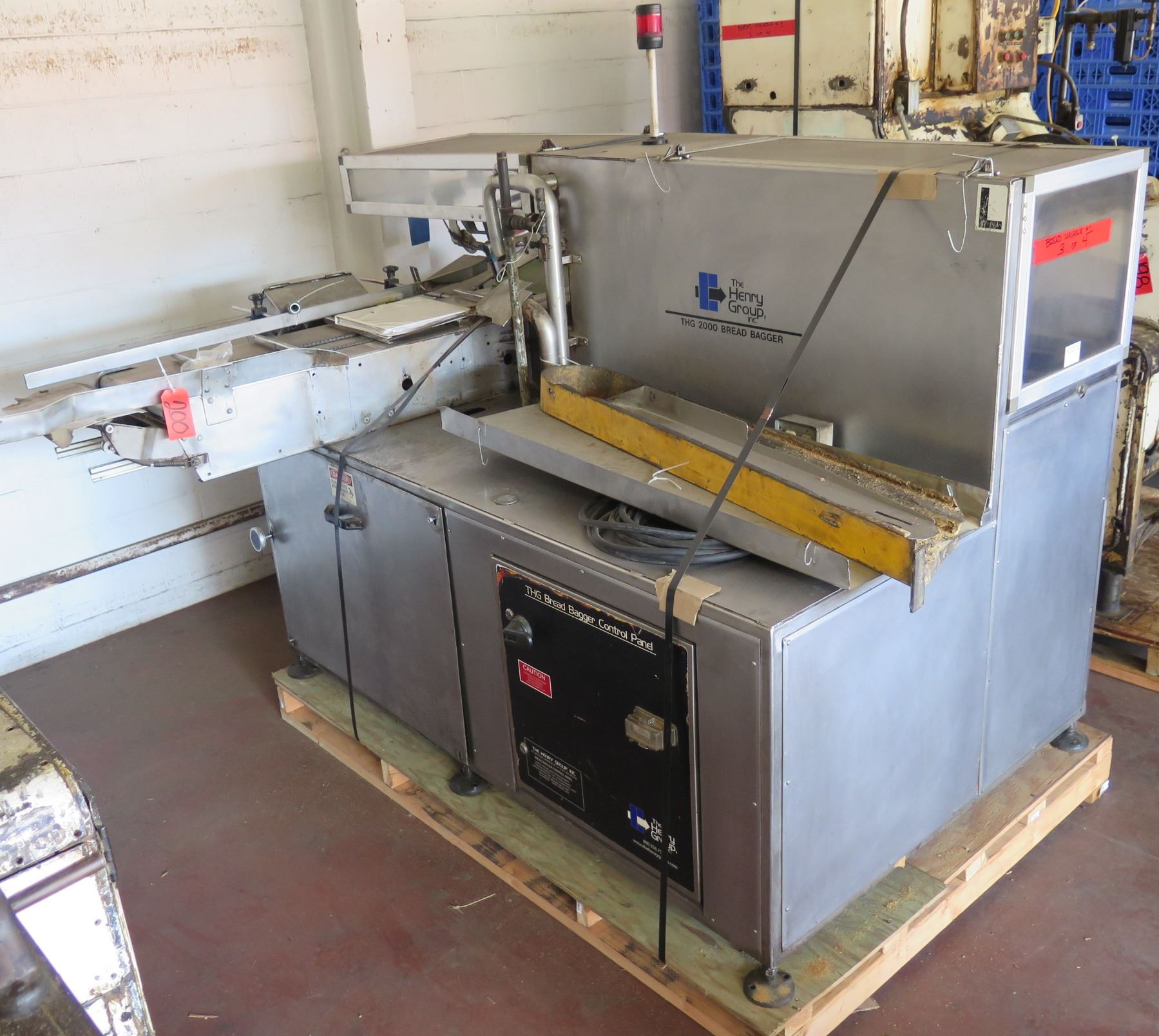 The Henry Group TGH 2000 Bread Bagger High Performance Machine