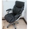 Image 1 : Black Executive Rolling Office Arm Chair
