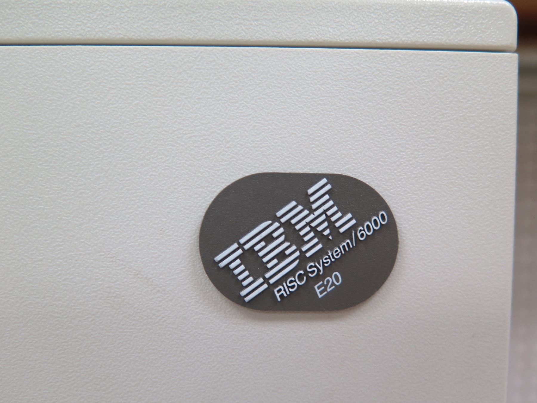 Qty 2 IBM RISC System/600 E20 Unix Server Workstations - Oahu Auctions