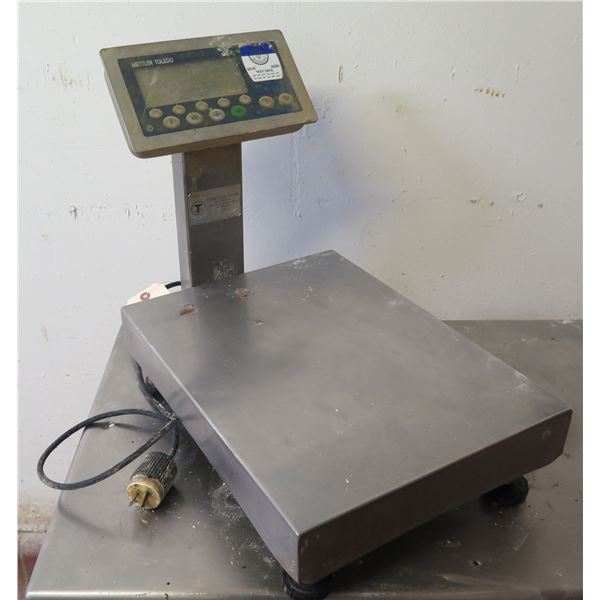 Mettler Toledo Digital Scale Model ICS4x9-1 (Cable needs repair)