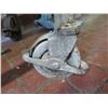 Image 7 : Metal Heavy Duty Rolling Stand 400 Lb Capacity (Tires need replacing)