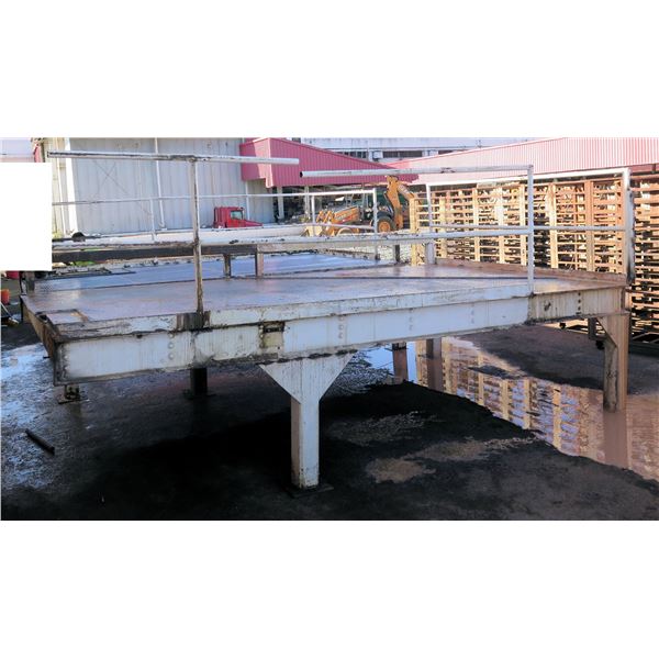 Portable Loading Dock w/ Side Railing & Diamond Plate Deck 189