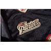 Image 4 : TOM BRADY SIGNED NEW ENGLAND PATRIOTS JERSEY (MOUNTED MEMORIES COA)
