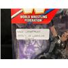 Image 2 : WWE HERO'S OF WRESTLING "THE UNDERTAKER" ACTION FIGURE