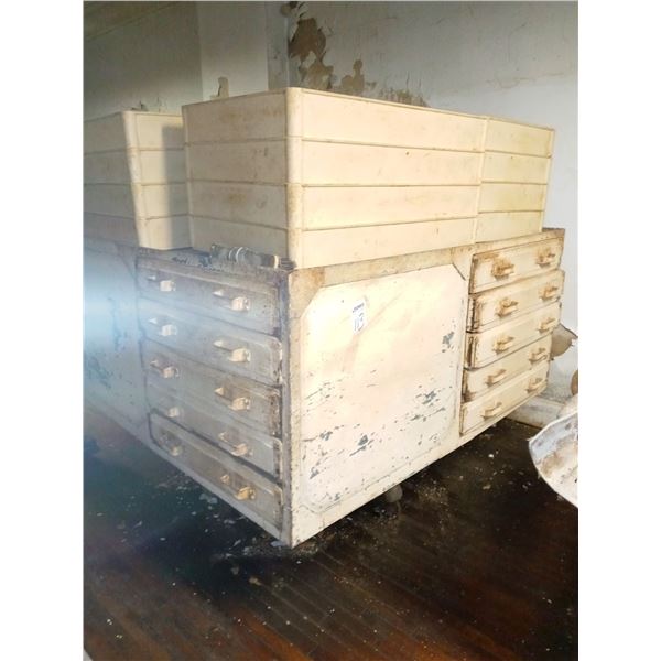 ANTIQUE 20 DRAWER ROTATING PROOFING UNIT