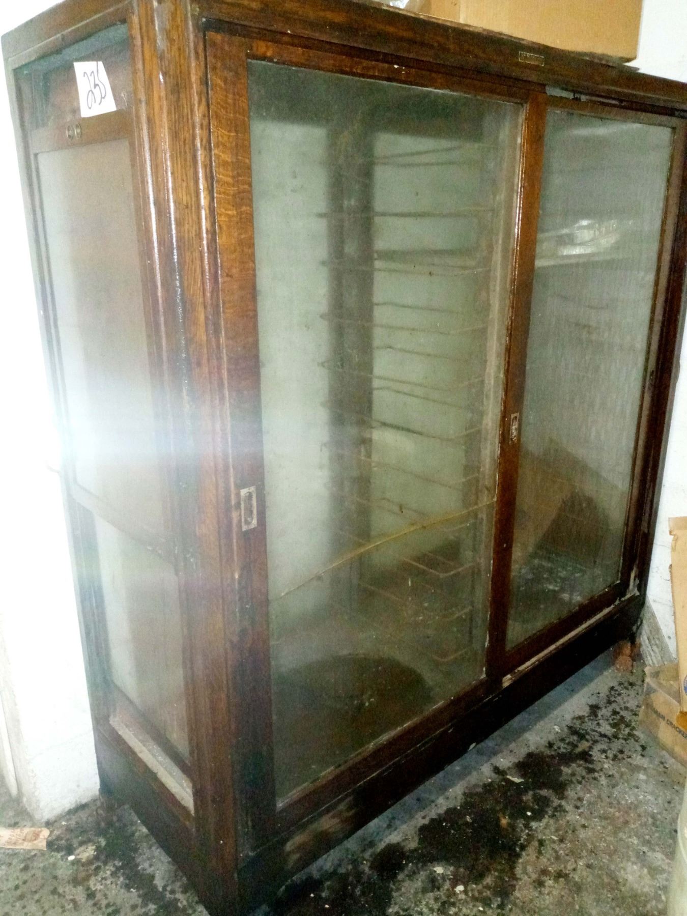 ANTIQUE SOLID OAK & GLASS BAKERY STORE/RETAIL DISPLAY CASE, ON CASTOR