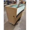 Image 2 : Store Display Counter 42"H 43"W 22"D