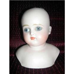 Unmarked Turned Shoulder Plate Head Bisque Head#1584749