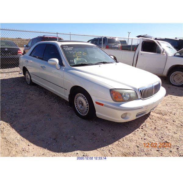 2001 - HYUNDAI XG300