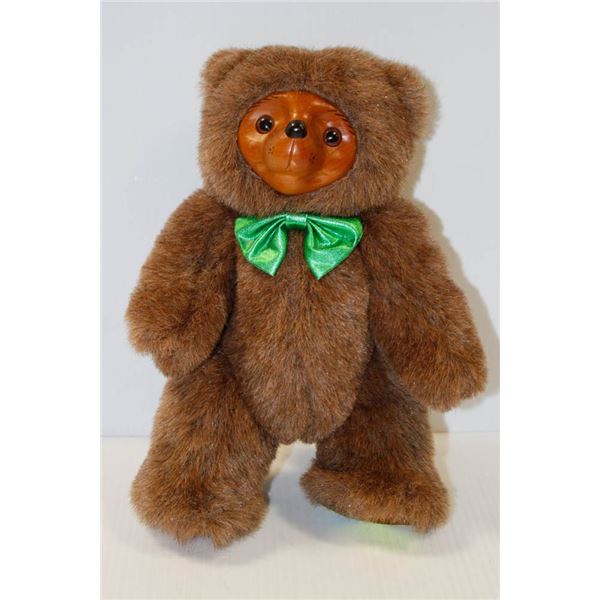 1985 APPLAUSE TEDDY BEAR.  #4510