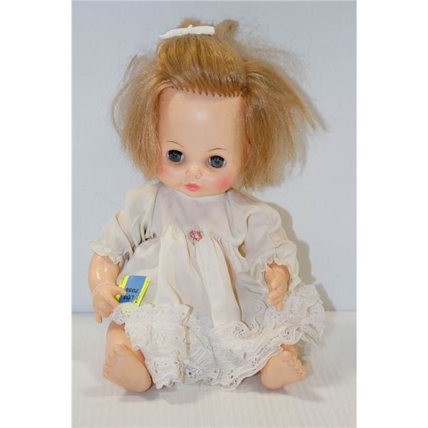 1974 "BUTTERFLY BRAID" DOLL.  #4815