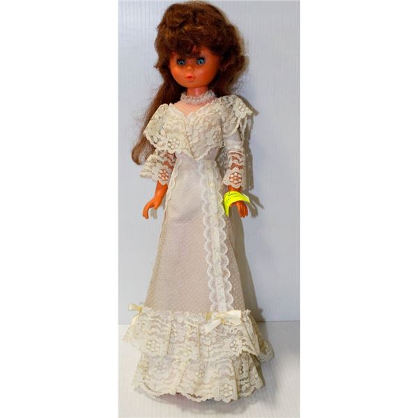 "VOGUE" DOLL.  #4607