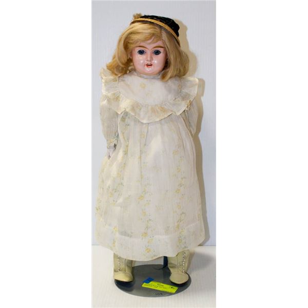 ANTIQUE BLACK HAT DOLL, GERMANY.  #109