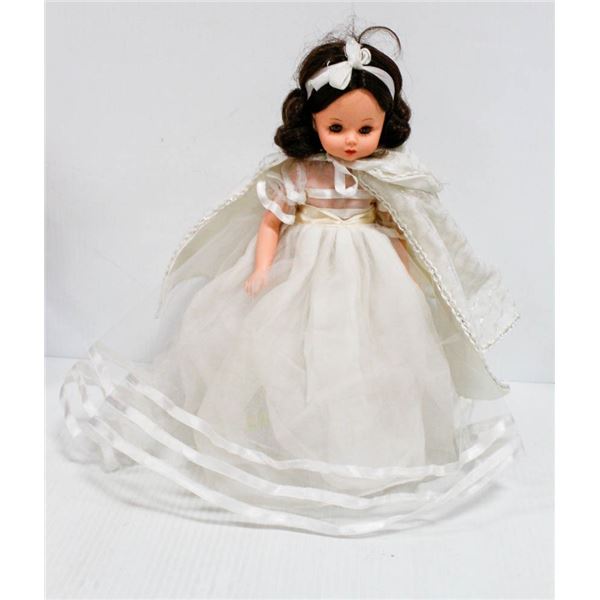 SNOW WHITE DOLL.  #2501