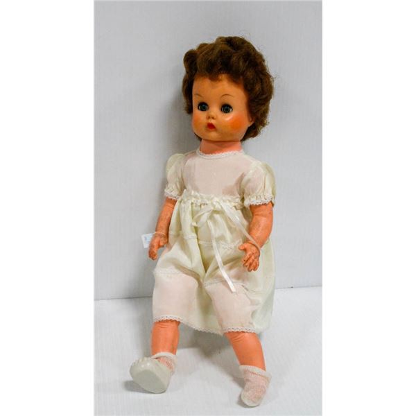 1954 DEE CEE "HONEY BEA" DOLL