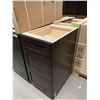 Image 2 : Salem Cappuccino Vanity 3 Drawer 18W x 21D x 31.5H