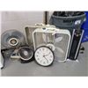 Image 2 : ASSORTED ELECTRIC FANS, GARBAGE CANS, BROOMS AND 2 WHEELED MOBILE DOLLY