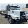 Image 2 : 2005 VOLVO 2DR DUMP TRUCK, SEMI TRACTOR, WHITE, VIN # 4V5KC9GH05N391984