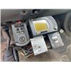 Image 8 : 2006 FORD F-550 XL SUPERDUTY, 2DR DUMP TRUCK, WHITE, VIN# 1FDAF57P86ED34352