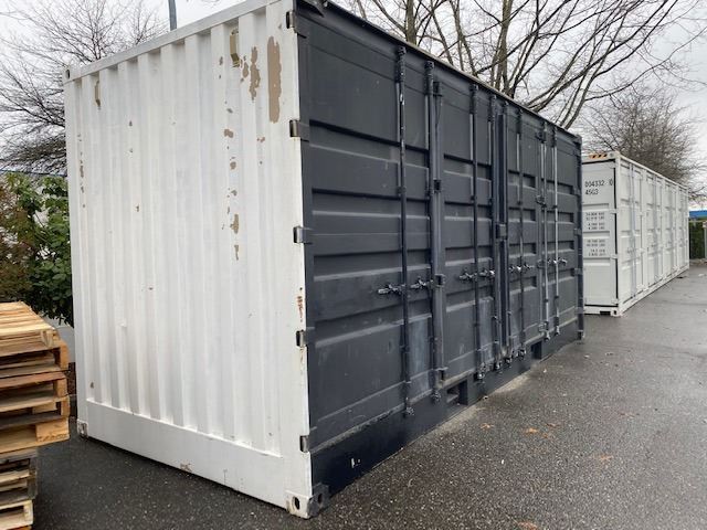 20FT FOOD KITCHEN/VENDOR CONTAINER INCLUDING EQUIPMENT, WITH SIDE DOORS ...