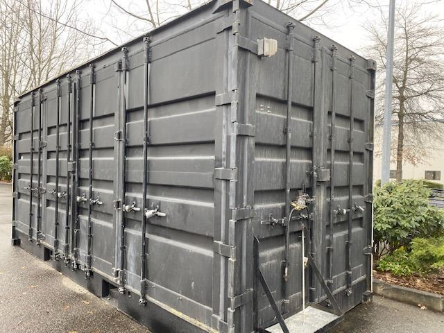 20FT FOOD KITCHEN/VENDOR CONTAINER INCLUDING EQUIPMENT, WITH SIDE DOORS ...