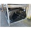 Image 2 : NEW GREATBEAR 72" DUAL CLAW HYDRAULIC SKID STEER ROCK GRAPPLE BUCKET ATTACHMENT